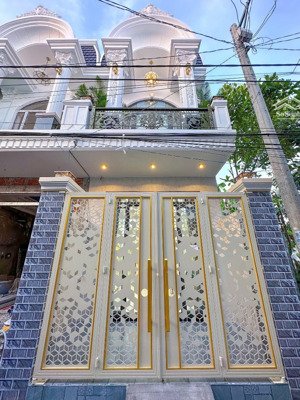 bán nhà cạnh lotte nguyễn thị thập nhà mới ở ngay ngang 5m dài 10m vuông 4 phòng chỉ 5 tỷ nhỉnh