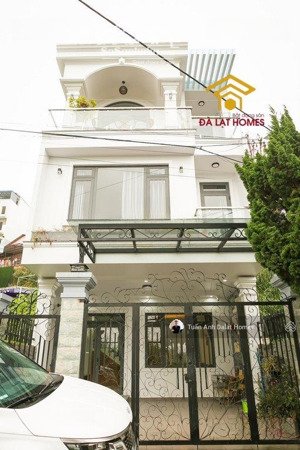 bán nhà kqh thái lâm ngay trung tâm đà lạt 132m² ngang 6m đã hoàn công view rất đẹp giá 11 tỷ