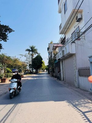 cực hiếm lô góc ô tô ngủ trong đất trung tâm trâu quỳ | 60m 8,7 tỷ 