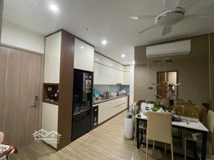 p2 gia lâm bán căn 61,5m, 2pn, full đồ, 4,95 tỷ bao mọi chi phí