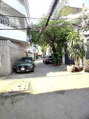 Ô TÔ NGỦ NHÀ, NGANG LỚN 6.5M (60m2: 6.5 x 10), 3 Tầng 4PN, giá 7.5ty