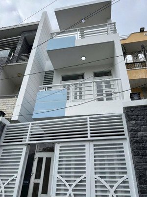 cần bán căn 2 lầu hẻm xe oto đường số 5 phường bình trưng tây q2 cũ.