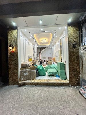 phân lô bạch mai lô góc, 15m ra ô tô, dt 50m2, nhà dân xây chắc chắn.