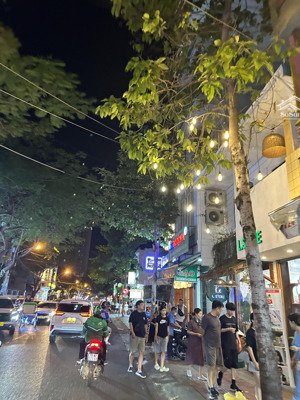 hàng hiếm tô hiến thành khu sầm uất giá trị tăng nhanh