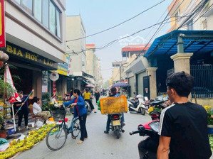 bán nhà mặt ngõ kinh doanh, diện tích 42m2, oto vào nhà, ngay sát khu đô thị ciputra. giá 11,9 tỷ