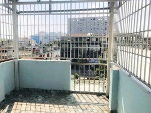 cho thuê nhà nguyên căn trung tâm quận 7 - hẻm thông 3m, sát mặt tiền