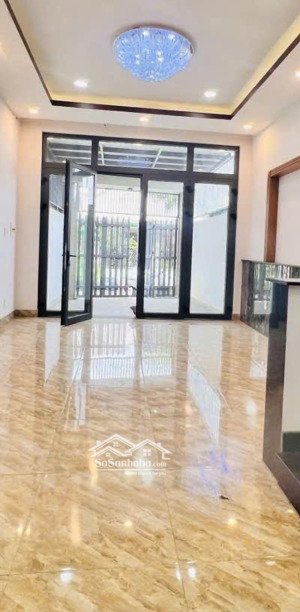 nhà 3 tầng - 85m2 sát đường 11 - linh xuân - thủ đức - hẻm xe hơi + gia đình đông người xem ngay