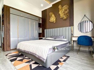 nhà ngay vincom lê văn việt, hẻm xe hơi 7 chỗ thông, full nội thất, 4 tầng btct, 6,6 tỷ tl