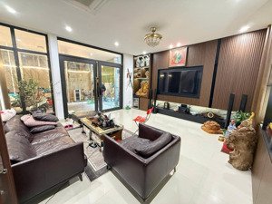 cực phẩm! bán nhà dịch vọng, oto tránh, phân lô vỉa hè, 2 thoáng, mặt tiền 8m, 99m2x5t