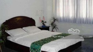 bán toà căn hộ khách sạn 5 tầng- cao sơn pháo- doanh thu 100 triêu/ tháng gần góc ngã 4 vip