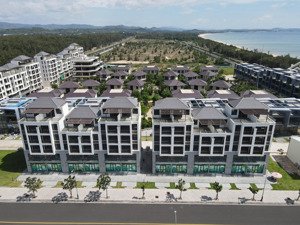 bán shouphouse mặt biển tuy hoà, phù hợp kinh doanh du lịch hoặc second home nghỉ dưỡng.