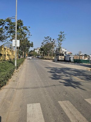 nhà đẹp ở ngay - trung tâm việt hưng - ngay cạnh vinhome riverside - tiện ích đủ đầy - chỉ 6,65 tỷ