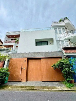 bán nhà mt nguyễn bá huân, p.thảo điền, q2 dt:7.5m x 27m. cn 205m2 - 4 tầng + có hồ bơi giá 37 tỷ