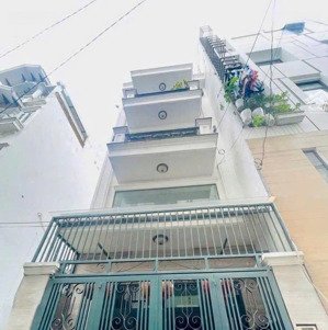 nhà mới full nội thất 4*16m 1l 2lầu st 4pn 5wc hxh 310/ dương quảng hàm