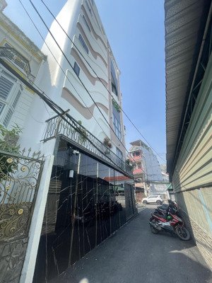 12t8- nguyễn văn khối ngang 6x19- 3 tầng -5pn-dtsd 290m2 - hxh khu vực sầm uất