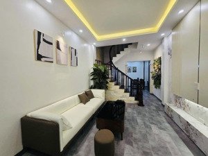 nhà mới đón tết!phố khâm thiên, cực gần phố, ngõ thông, 2thoáng, dân xây, full nội thất, 40m2 x 4t