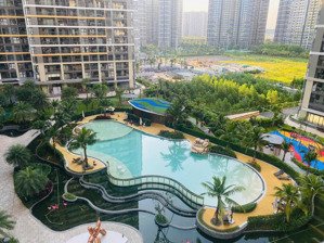 kẹt tiền cần bán gấp căn hộ bs8 vinhomes quận 9- 1pn+/giá 2,9t full nội thất, view trực diện hồ bơi