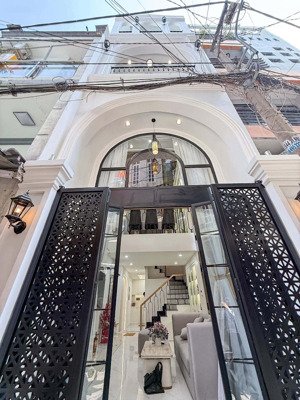 cần bán nhà mới sát mặt tiền -hẻm ôtô -khu phan xích long- q.phú nhuận - 4tầng - 4pn - giá 8.679 tỷ