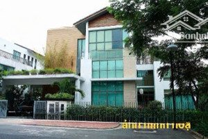 chủ nhà gửi bán căn biệt thự đẹp quận 2