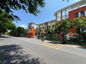 cực hot nhà phúc lợi- 5 tầng, 35m2 - ngay cạnh vincom long biên - ngõ nông - mặt tiền rộng - 6,3 tỷ