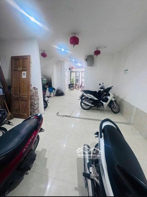 (chủ mót bán) bán tòa ccmn 7 tầng thang máy 14 phòng khép kín dòng tiền ổn định phùng khoang