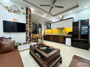 hiếm! nhà hồng tiến - bồ đề - 37m2 x 5t - ô tô đỗ cổng - ngang rộng 5,5m - 7,88 tỷ - đt: 