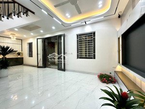 gốc đề - minh khai , nhà mới 5 ngủ , gần oto , 50m2 , ngõ 2.5m , giá hơn 9 tỷ