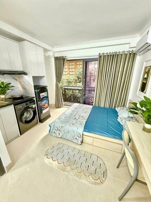 bán căn hộ ccmini đình thôn, 55m, 7tầng, mặt tiền 4m , 15phòng, 85tr/thang, ra ô tô đỗ 30m