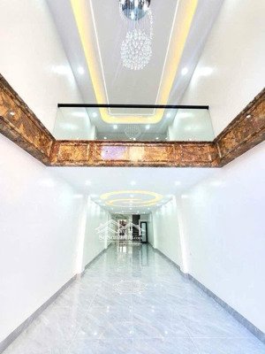 phân lô tân mai, ô tô tránh, kinh doanh, thang máy, giá cực tốt, tương lai rạng ngời