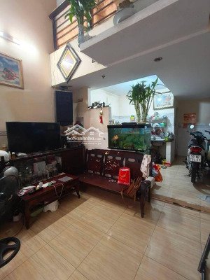 nhà 3 lầu gần phan đăng lưu, sát mt nguyễn lâm, 3pn, 3wc, dt36m2. chỉ 6.x t.ỷ. dọn ở ngay.