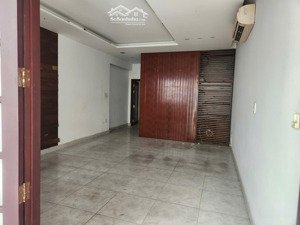 cho thuê nhà mtnb vườn chuối, quận 3 gần điện biên phủ. dt 5m x 20m, hầm- 3 lầu-st.