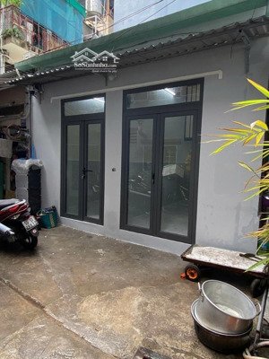 nhà nhỏ đẹp xinh - cmt8, q. 3 - 29m2 - 2tầng - cách sân bay tsn 3km - giá 3.7 tỷ tl