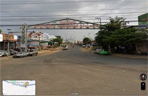 đất sát bên khu biệt thự, sau lưng nhà nghỉ phú gia