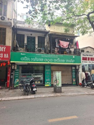 cho thuê mb phố đội cấn, rộng 88m2 mặt tiền 7,5m, khu vực sầm uất, kd tốt mọi mô hình, giá 45 triệu