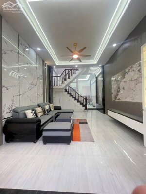  GIÁ TỐT- LÊ VĂN KHƯƠNG – NHÀ 3 TẦNG HẺM XE HƠI THÔNG – CHỈ 4.96 TỶ!