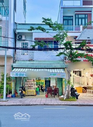 bán nhanh nhà 1 trệt 1 lầu kinh doanh buôn bán ở gần chợ bình chánh. giá 820tr