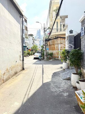 bán nhà mới 1 lầu - cách đường xe hơi 15 - nguyễn thị thập - quận 7