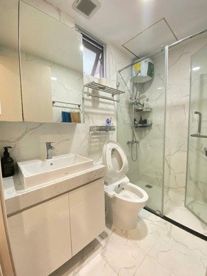 căn 99.8m2 tầng 11, thanh toán 9,8 tỷ nhận nhà ngay, ngân hàng ht 65%, cdt đã thông báo làm sổ hồng