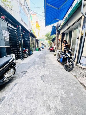 nhà hẻm 6m thông tân sơn nhì 4.1x20m 1 lầu giá 8.5 tỷ lh 