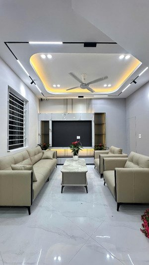 tôi chủ nhà cần bán căn nhà 4 tầng ngõ gốc đề,phố minh khai.dt 48m2,mặt tiền 10m.full nội thất