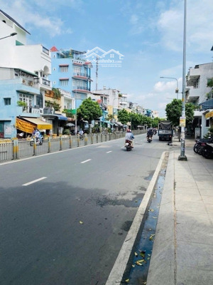 mặt tiền kinh doanh đường tân hoá - quận 11 - 61m2 - 2 tầng - chỉ 11.5 tỷ tl