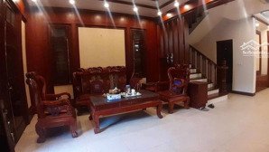 cần bán gấp duy nhất căn biệt thự mặt phố thọ tháp quận cầu giấy dt 189m2,4t,mt 14m giá 89 tỷ