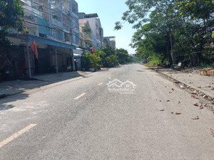 bán chdv mt đường 40m kdc bình hưng, ngay trường quốc tế liên cấp, kết nối q8,q5. q1 - 12pn 12wc .