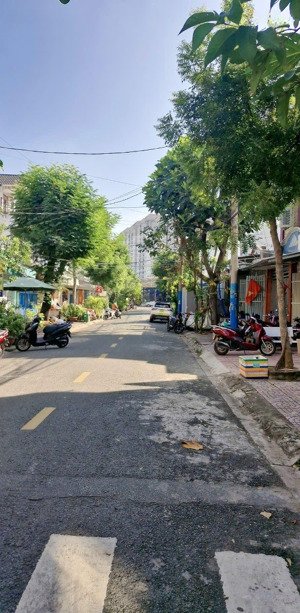 bán nhà phước bình quận 9, ngang đẹp 5,3m2, 2 tầng 86m2 sổ hồng riêng chỉ 7,6 tỷ làm việc chính chủ