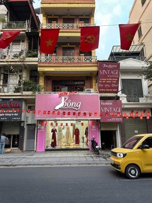 chính chủ cho thuê văn phòng cửa hàng số 80 phố sơn tây, mặt tiền 5.5m, 13tr/tháng