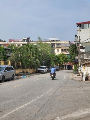 11.9tỷ có nhà mặt phố gia quất, vỉa hè, kinh doanh