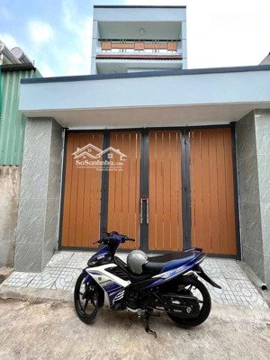 dọn vào ở ngay nhà dĩ an ngay go dĩ an giá chỉ 800 triệu/98m2 giá rẻ nhất full nội thất sổ riêng