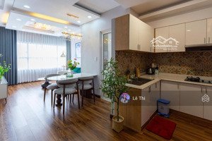 03 căn hộ sunrise city north cần bán giá từ 5.2 - 5.5 tỷ đầy đủ nội thất. lh: 