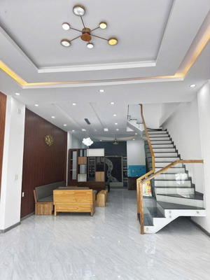 nhà 1 trệt 3 lầu giá chỉ 1tỷ800 ngay ngã 6 an phú thuận an thuê cho thuê tháng 20 triệu sổ hồng