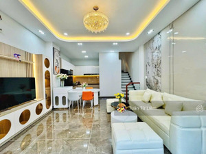 phú diễn chủ thanh khoản gấp chỉ hơn 8 tỷ,nhà 46m-5 tầng lô góc,ngõ thông ô tô đỗ cửa